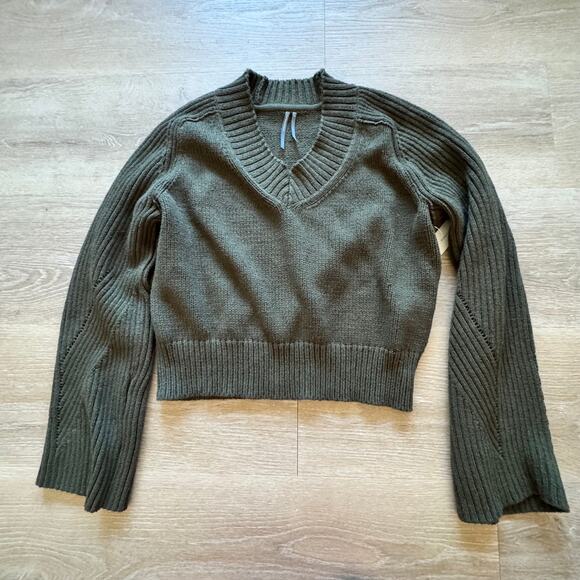 Anthropologie Sweaters - Anthropologie Bell Sleeve Knit Sweater - Size M